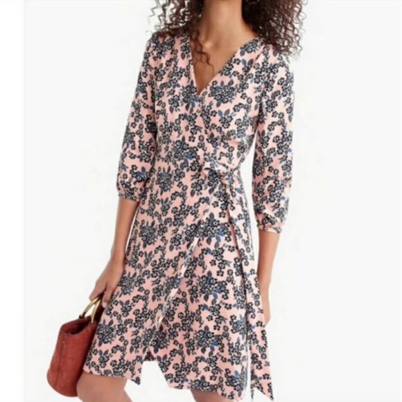 J. Crew Dresses & Skirts - J. Crew Floral Pink Crepe 3/4 Sleeve V-Neck Knee Length Wrap Dress • Size 6 🗣